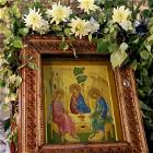 8 июня 2025 года в храме Воскресения Словущего прошло празднование Пятидесятницы